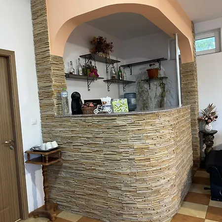 Gasthuis Casa Cu Flori 3*