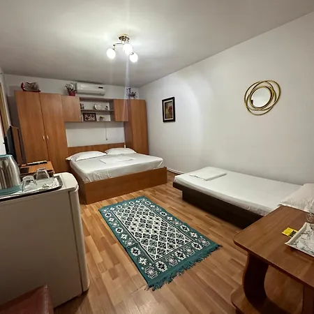 Casa Cu Flori 3*